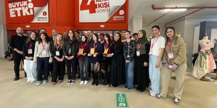 Okan Üniversitesi Öğrencileri Texhibition İstanbul Fuarı’nda Yaratıcılıklarını sergiledi