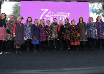 Bodrum acı ot festivali başladı: Yağmura rağmen yoğun ilgi