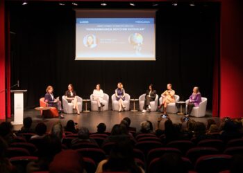 Üsküdar’da “İsmini Vermek İstemeyen Söyleşi” ile kadınların sessiz kalan sorunları konuşuldu