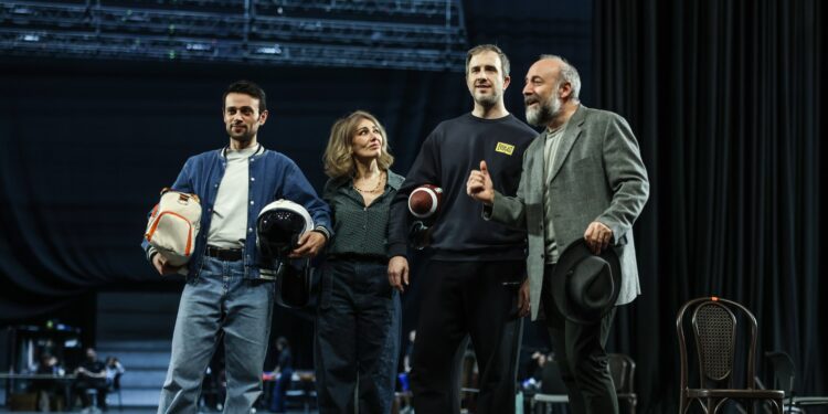 Halit Ergenç ve Zerrin Tekindor ilk kez aynı sahnede!