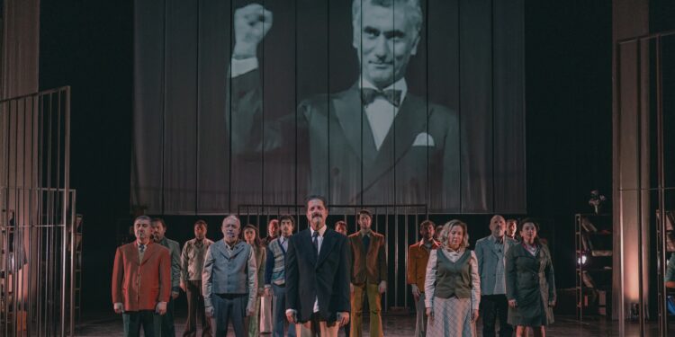 Bakırköy Belediye Tiyatroları’nda Büyük Değişim: Tarık Akan’ın onurlu direnişi!