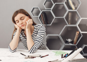 Kadınların en büyük yanılgısı: “Süper Kadın” Olma hazzı aslında bir tükeniş mi?