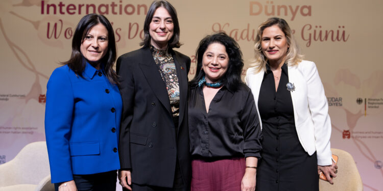 Üsküdar’da Dünya Kadınlar Günü’ne Uluslararası buluşma