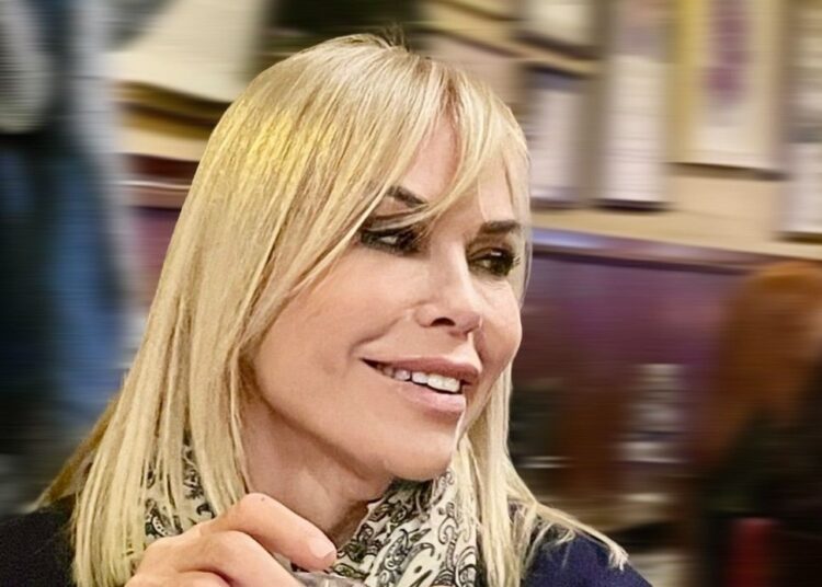 Aydan Baktır: Kadın olmak, dünyaya yalnızca gelmek değil, dünyayı yeniden kurmaktır