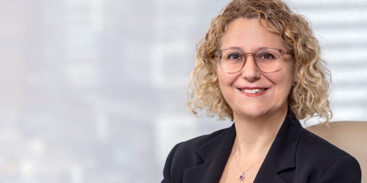 Üretimin kalbinde kadın imzası