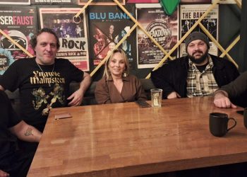 Sahnede Açılan Bir Kapı/Aşkım Tan- Bölüm-1