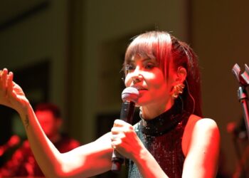 Şarkıcı Lara Neşet Ertaş’ın memleketinde sahne aldı