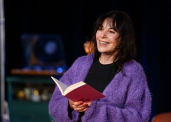 Bu Hikaye Senden Uzun Osman” Prömiyerini Fişekhane Ana Sahne’de yaptı