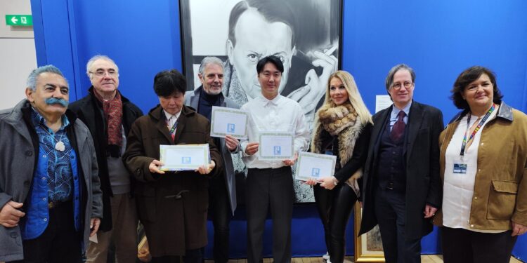 Ressam Aslıhan Çiftgül’e Grand Palais’de Prestijli Ödül