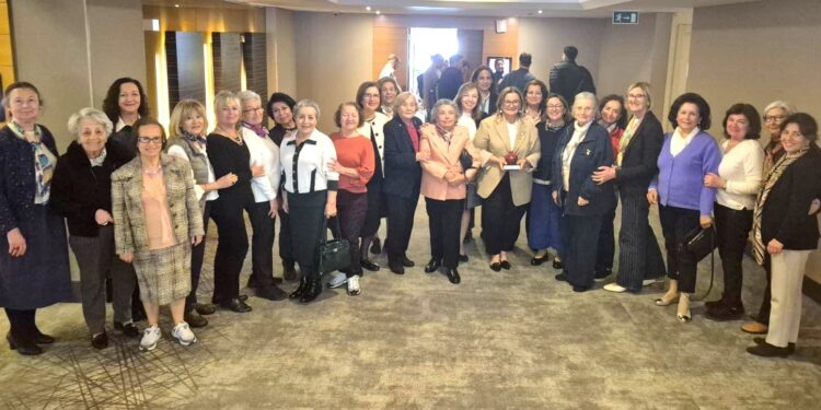 Türk Üniversiteli Kadınlar Derneği’nden Özel Buluşma:  “Yöresine Değer Katan Önder Kadın Ödülü” Prof. Dr. Pınar Okyay’a verildi/ Fulya Omaç