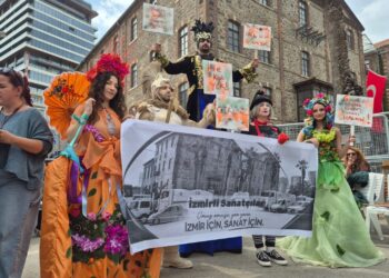 İzmirli sanatçılardan ve Kent Konseyi’nden Meslek Fabrikası için destek