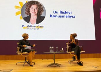 “İlişkileri konuşmak kolay değil ama başka yolu da yok” İstanbul’da koçlar, ilişkileri ve insan hallerini konuşmak üzere bir araya geldi