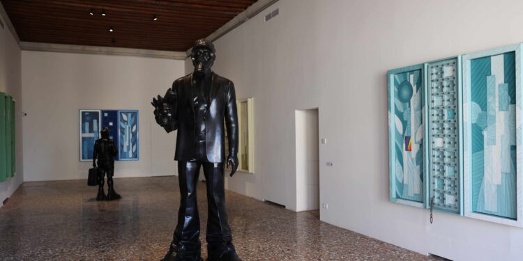 Ahmet Güneştekin’in “Sessizlik” Sergisi