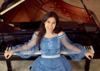 ÇEV Sanat’ın Genç Piyanisti Arya Su Gülenç, Hollanda’da birincilik ödülü kazandı!