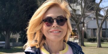 Aydan Baktır: Kırılan dünyada ayakta kalmak