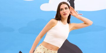 Göç yolundaki leylekler için Doğa Derneği & Paul Kenzie iş birliği