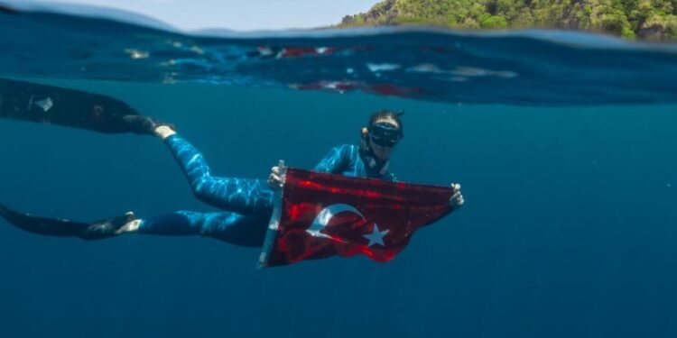 Dünya Rekortmeni Şahika Ercümen AIDA Dünya Serbest Dalış Kupası’nda Türkiye’yi Temsil ediyor