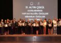 Akçansa’ya Altın Çekül’de sosyal sorumluluk ve yenilikçi ürün alanlarında çifte ödül