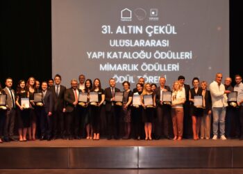 Akçansa’ya Altın Çekül’de sosyal sorumluluk ve yenilikçi ürün alanlarında çifte ödül