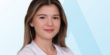 Ayşe Ece Tezcan: Ebeveynlikte sevgi ve kontrol dengesine dikkat!