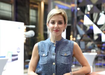 Dijital Teknolojiyle Göz cerrahisinde yeni dönem, 2 milimetrelik kesilerle gözlüksüz bir yaşam mümkün