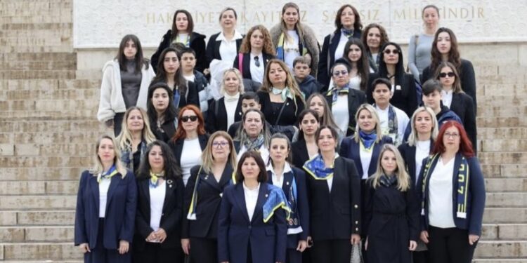 Fenerbahçe Kadınlar Derneği Başkanı Avukat Gülsüm Temelli Özel İle Röportaj