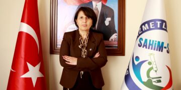 Sağlık Hizmetleri Sendikası Başkanı Özlem Akarken: Diş hekimliğinde uzmanlık tartışmaları büyüyor