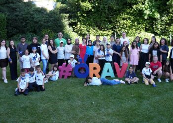 Geleceğin Liderleri Sosyal ve Finansal Sorunlara Meydan Okuyor: 5 Taş Çözüm Kampı Finalistleri İstanbul’da buluştu!