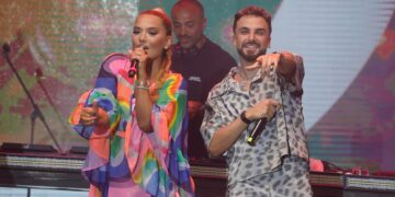 Demet Akalın, Sefo ve LVBEL C5 Bodrum’u salladı