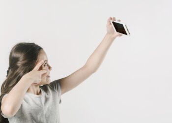 Çocuğunuzun ilk fotoğraf paylaşımı öncesi ebeveynlere 5 kritik öneri