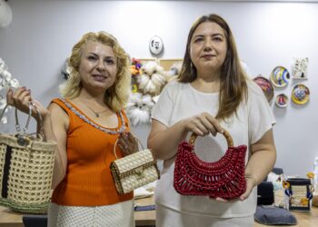 Mersin Büyükşehir’in mercek kursları kadınlara yeni kapılar açıyor