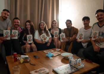 “Karma” dizisi ekibi “Neden Olmasın?” Kitabıyla Kansersiz Yaşam Derneği’ne destek oldu