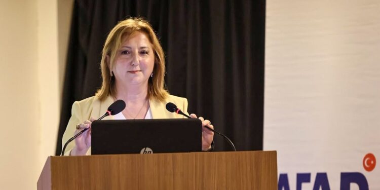 Prof. Dr. Ayşe Yiğit Şakar: İstanbul Rumeli Üniversitesi’nde Silivri’nin afet riskleri masaya yatırıldı