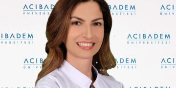 Prof. Dr. Banu Coşar: Göz cerrahisinde yeni dönem robotik teknoloji, akıllı lensler ve kişiye özel lazer tedavileri
