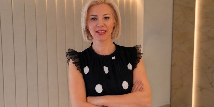 Ecz: Ebru Zavalsız: Gençliğin peptit anahtarı Matrixyl cilt bakımında hangi kapıları açıyor?