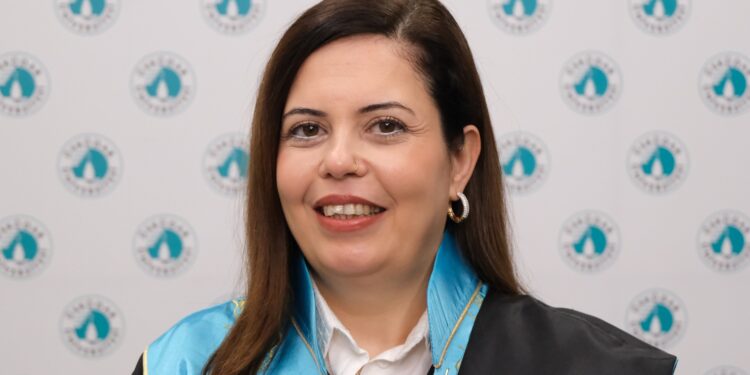 Tuğba Yılmaz Esencan: Emzirmede patron bebek!