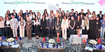 Sanayiye şekillendiren kadınlar: Üç yıllık yolculuktan geleceğe yön verecek yeni bir modele