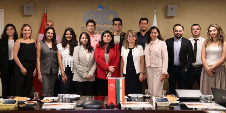 Türk Kuru Meyve Sektöründen Hindistan’a Ticaret atağı