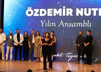 Özdemir Nutku Tiyatro Ödülleri’nden dört ödülle döndü