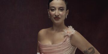 Melike Şahin’den yeni tekli “Ölmem Ölemem”
