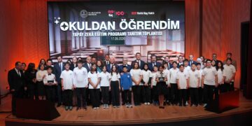 Ortaokul öğrencileri için yapay zeka eğitim programı hayata geçirildi
