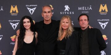 Sitges’ta Mutter: “Bir Annenin Hatıra Defteri” Rüzgarı: Filminin ekibi İspanya’da kırmızı halıda yürüdü