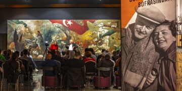 Folkart Gallery’nin “Romantika” sergisine paralel düzenlediği etkinliklerin ilki gerçekleşti
