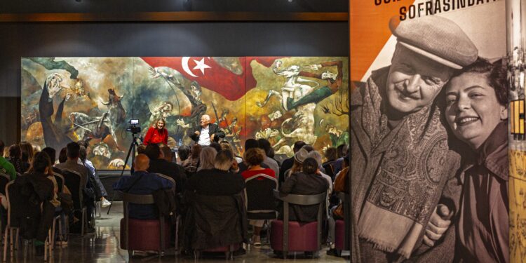 Folkart Gallery’nin “Romantika” sergisine paralel düzenlediği etkinliklerin ilki gerçekleşti