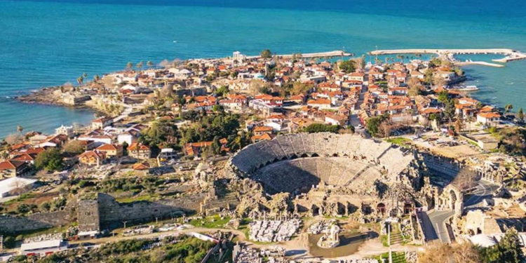 12,4 milyon turistin ardından Antalya’da yeni hedef 2027