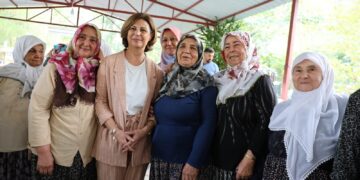 PİAR Araştırma’ya göre Başkan Ayşe Ünlüce, Türkiye’nin ilk 5’inde