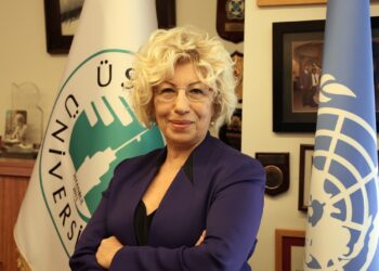 Prof. Dr. Sevil Atasoy: “Yalnızlık doğrudan şiddete neden olmaz; ancak, hayal kırıklığı, öfke ve tehdit algısının artmasıyla ilişkilidir.”